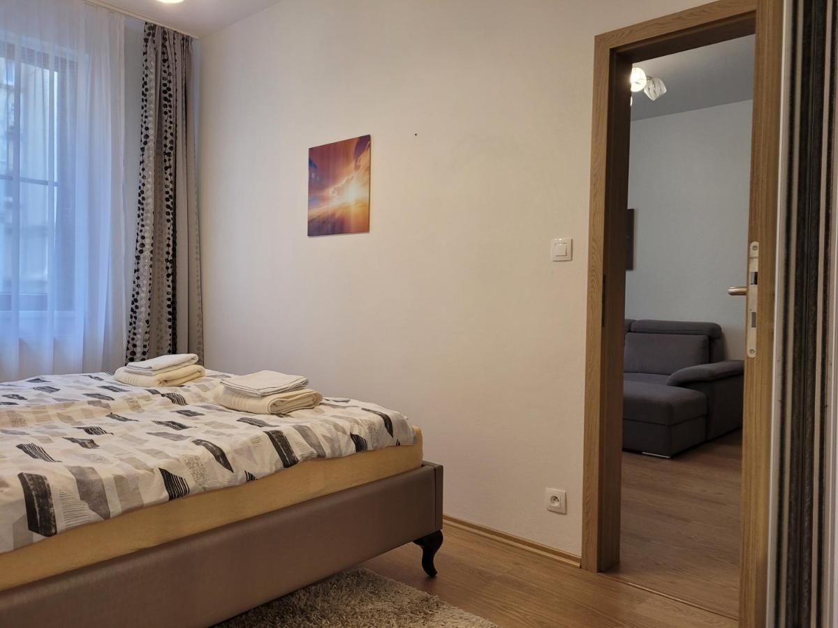 Apartment Svahova Карлови Вари Екстериор снимка